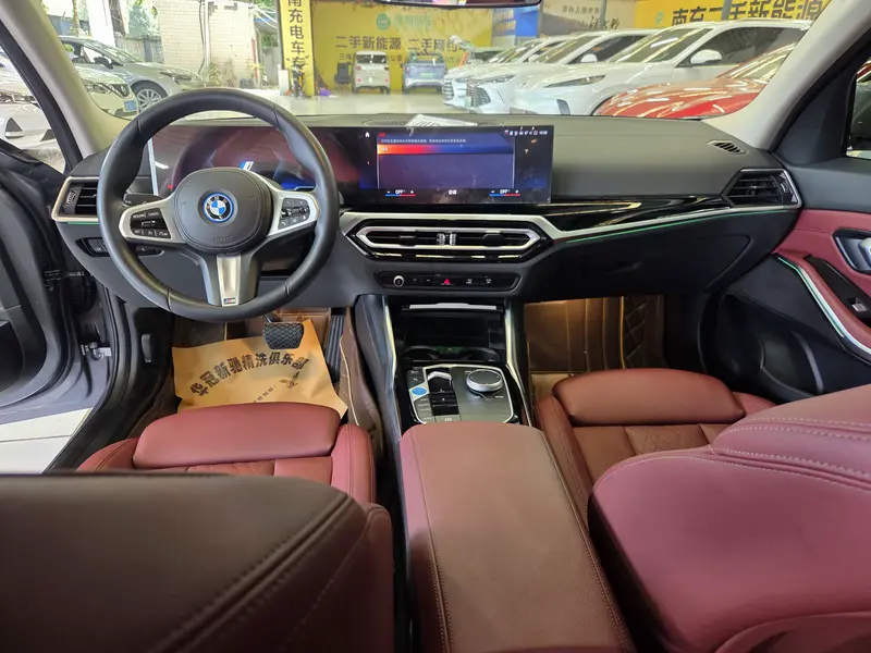 BMW i3 eDrive35L — фото 7