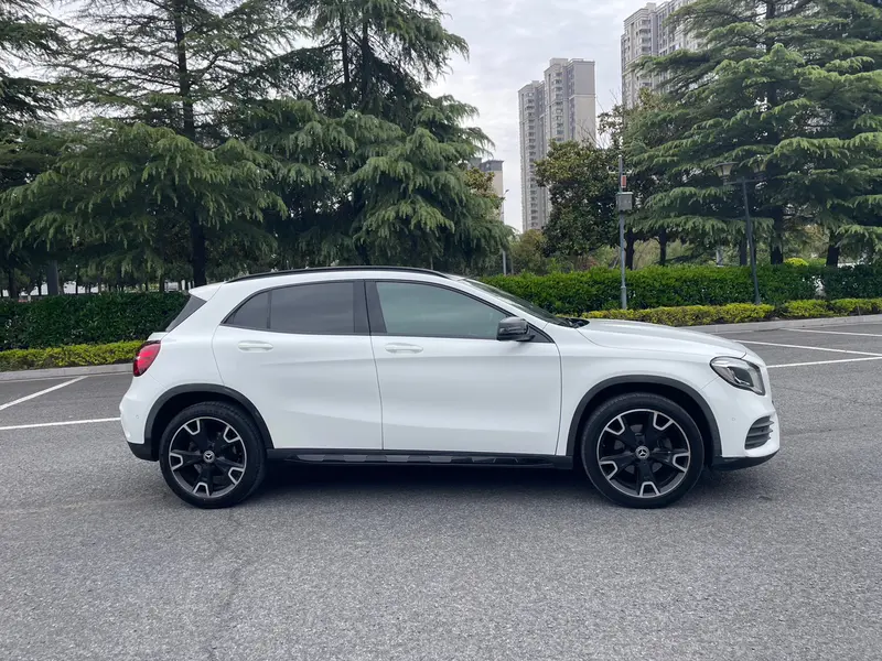 Mercedes-Benz GLA — фото 8