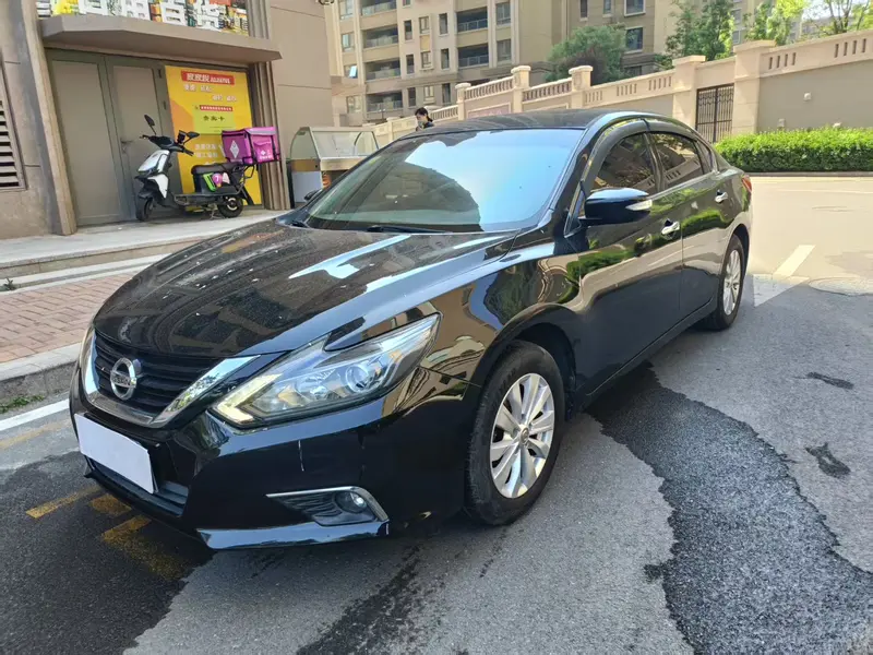 Nissan Teana 2.0 L XE
