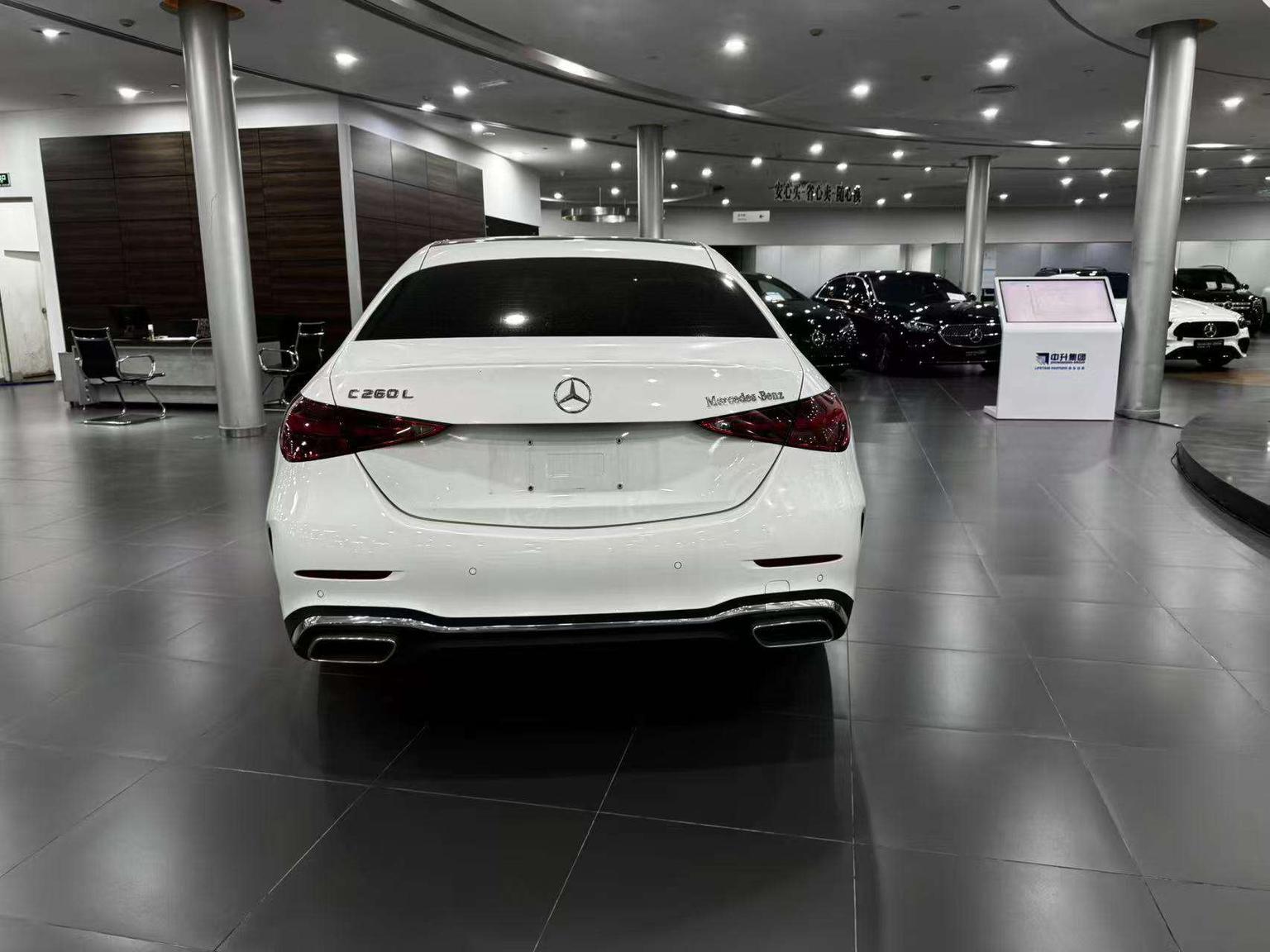 Mercedes-Benz C-Class: фотография 4 из 22