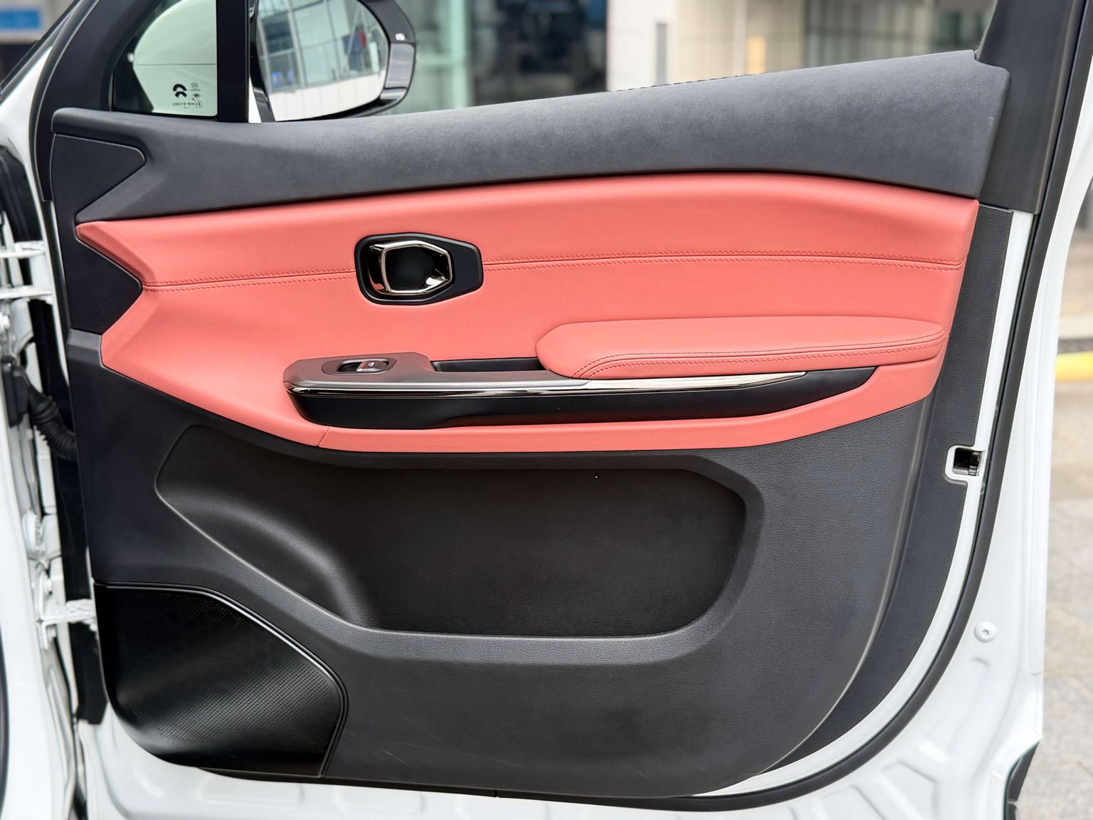 NIO EC6: фотография 14 из 26