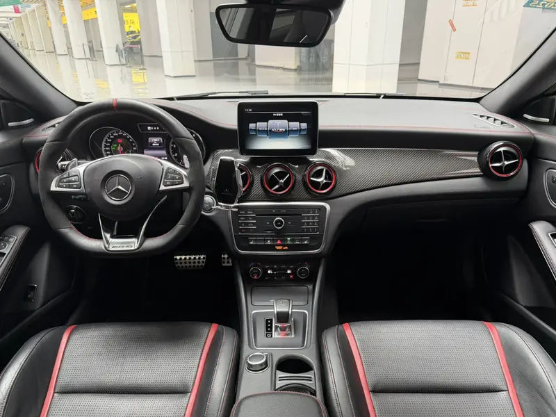 Mercedes-Benz CLA AMG — фото 8