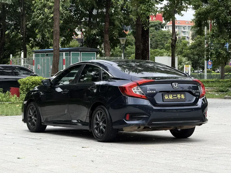 Honda Civic — фото 4