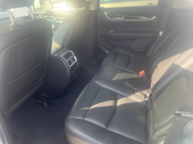 Cadillac XT5 — фото 10