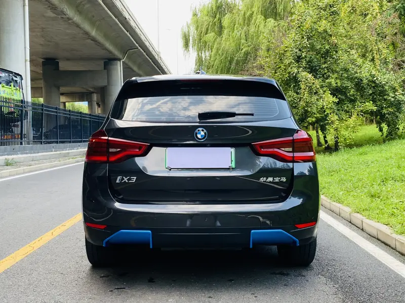 BMW iX3 продвинутая — фото 6