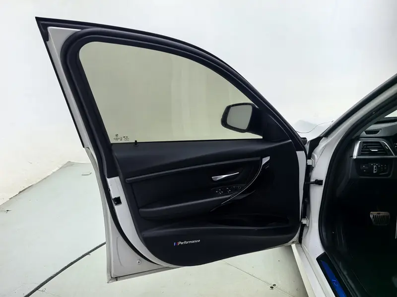 BMW 3 Series — фото 18