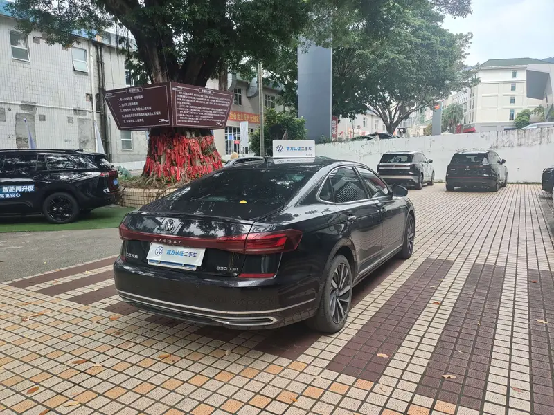 Volkswagen Passat — фото 2