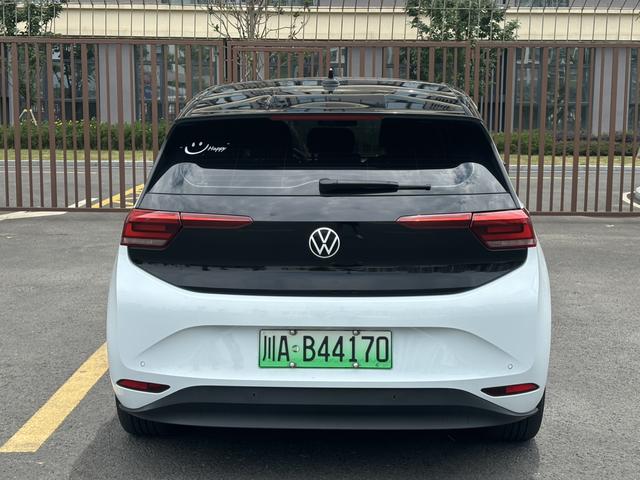 Volkswagen ID.3 2023 Белый из Китая, фото 6