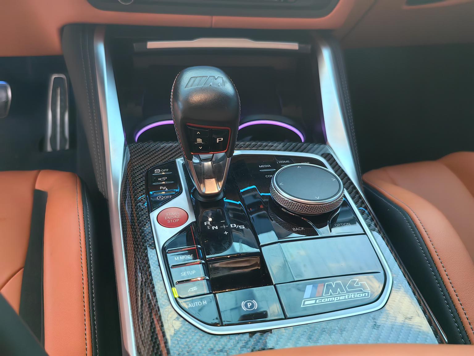 BMW M4: фотография 8 из 14