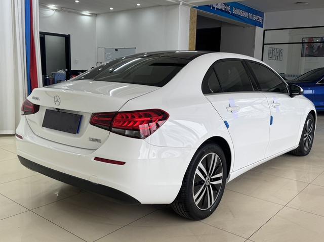 奔驰A级 2021款 改款 A 180 L 运动轿车 奔驰A级 2021款 改款 A 180 L 运动轿车