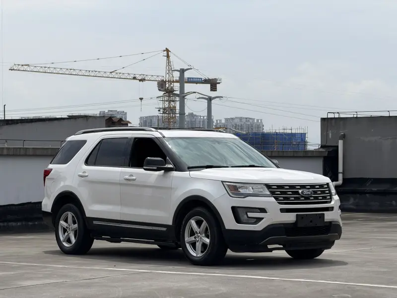 Ford Explorer — фото 3