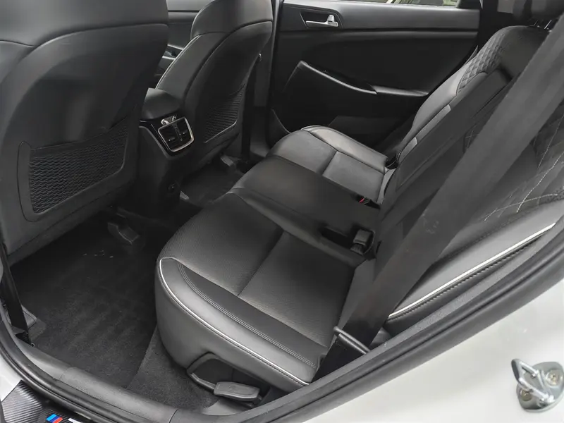 Hyundai Tucson 280 TGDi 2 WD VI — фото 10