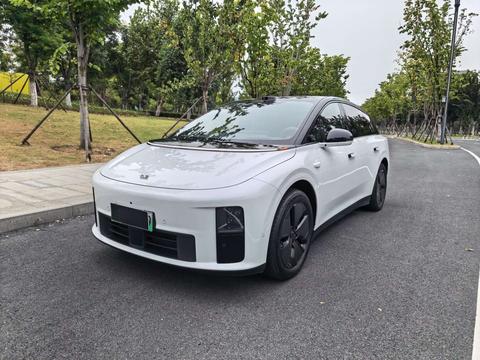 Li Auto i6