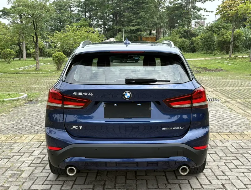 BMW X1 — фото 5