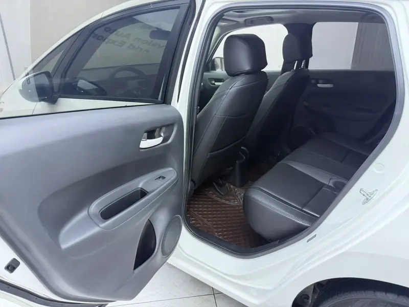 Honda Fit — фото 13