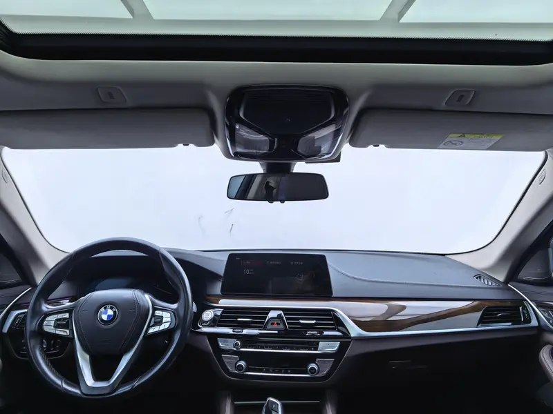 BMW 5 Series — фото 13
