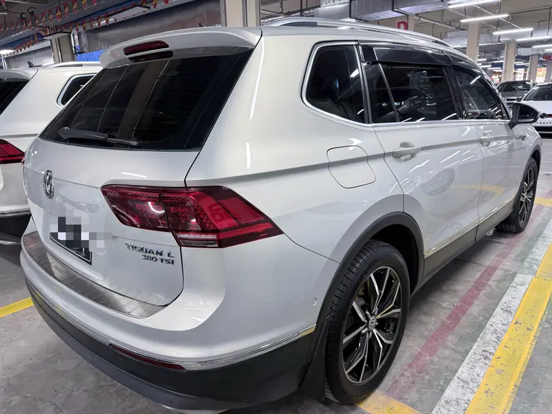 Volkswagen Tiguan L — фото 6