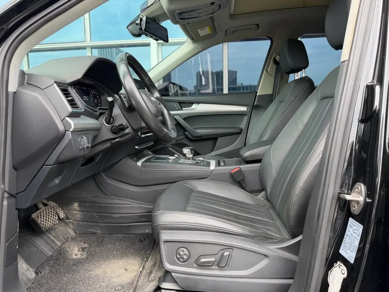 Audi Q5L 40 TFSI стиль — фото 8