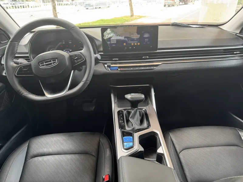 Geely Emgrand 4 1.5L CVT люкс — фото 6