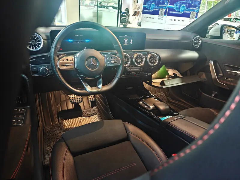 Mercedes-Benz CLA рестайлинг CLA 200 — фото 5