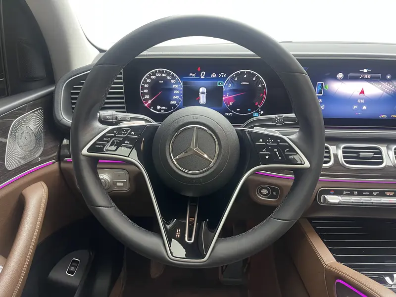 Mercedes-Benz GLE — фото 16
