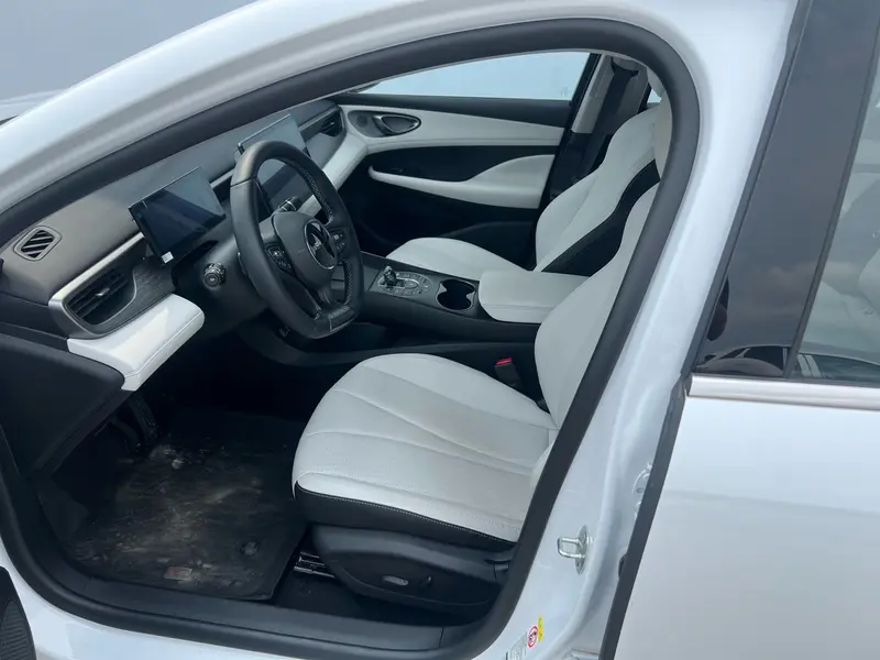 BYD Seal 05 — фото 12
