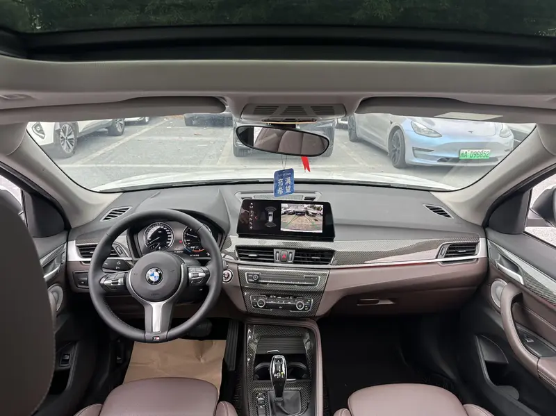BMW X1 sDrive20Li премиум — фото 6