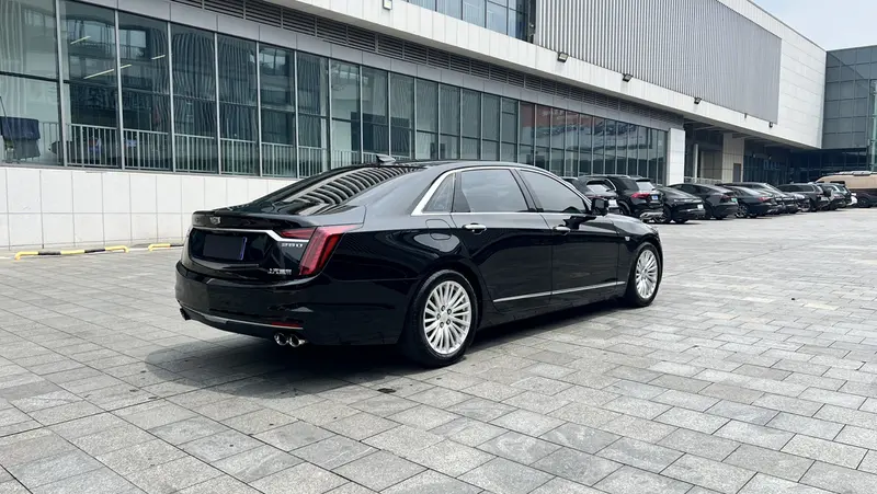 Cadillac CT6 — фото 6