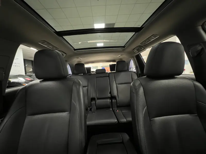 Toyota Highlander — фото 12