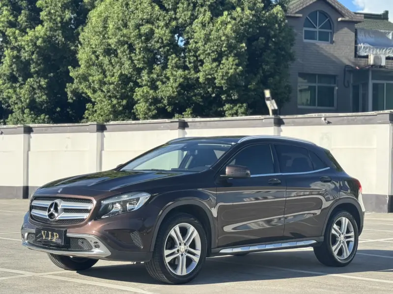 Mercedes-Benz GLA — фото 1