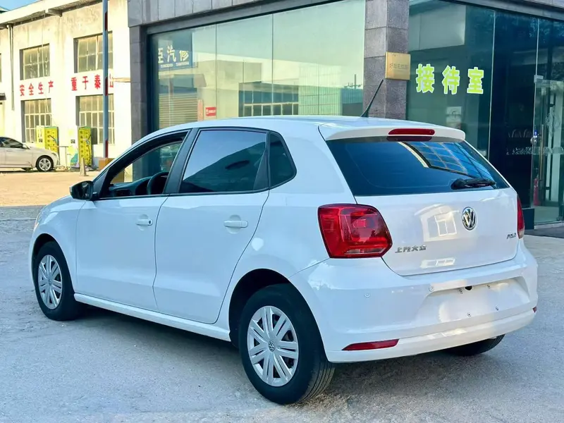 Volkswagen Polo — фото 3