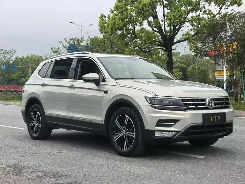 Volkswagen Tiguan L — фото 3