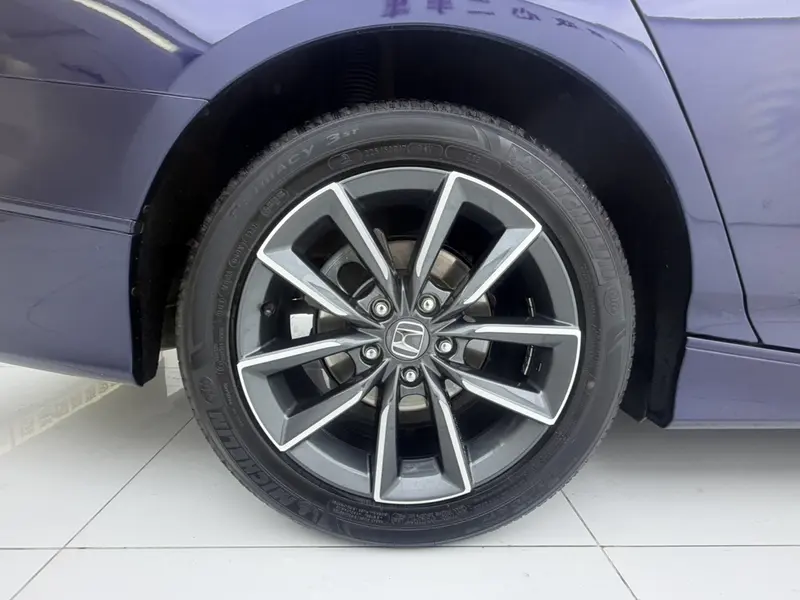 Honda Inspire — фото 10
