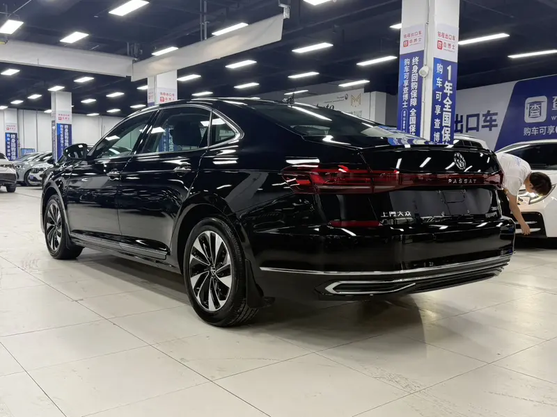 Volkswagen Passat — фото 4