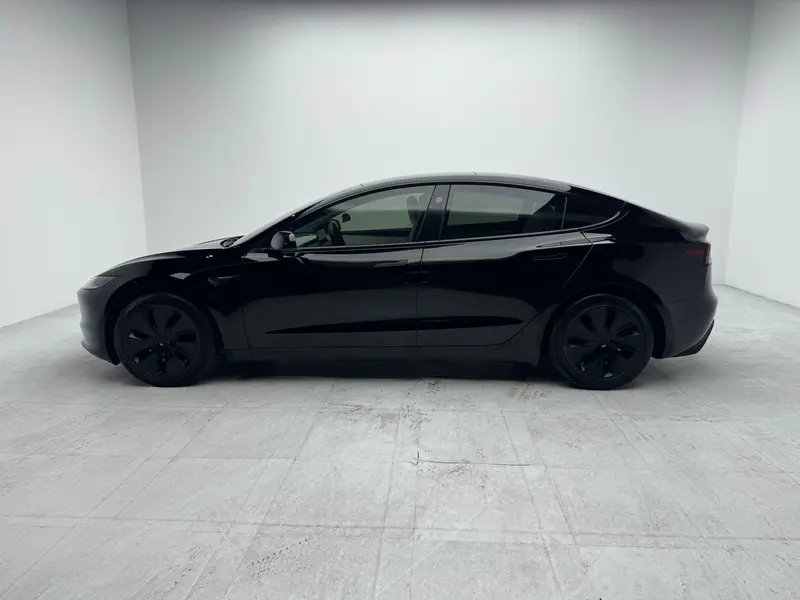 Tesla Model 3 — фото 4