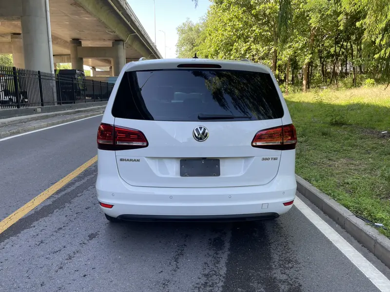 Volkswagen Sharan — фото 5