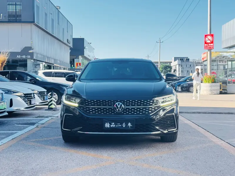 Volkswagen Passat — фото 2
