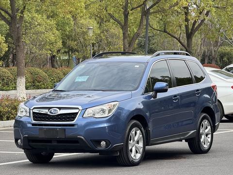 Subaru Forester 2013 2.5i AT Luxury