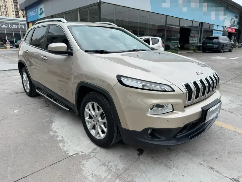 Jeep Cherokee — фото 3