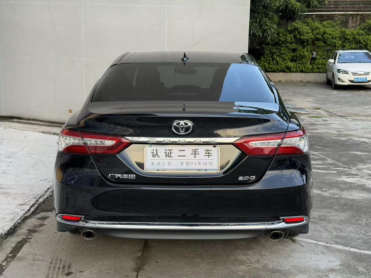 Toyota Camry: фотография 8 из 9