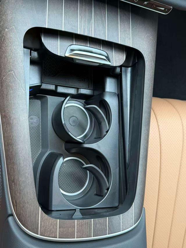Mercedes-Benz E-class id 4387266 из Китая 17