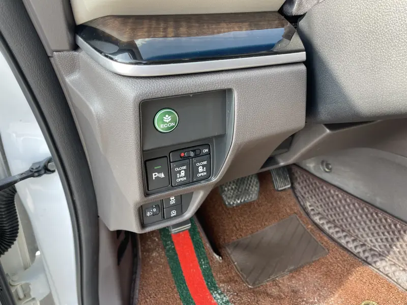 Honda Odyssey — фото 11
