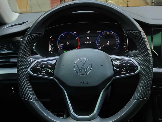 Volkswagen Passat id 4392348 из Китая 22