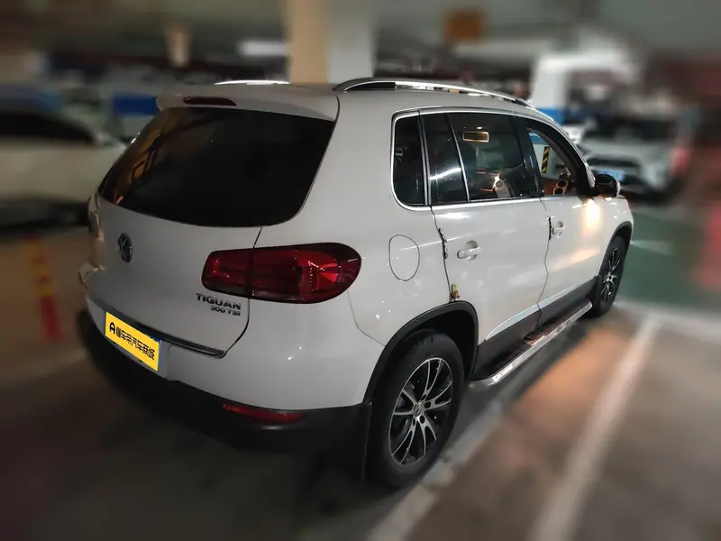 Volkswagen Tiguan — фото 4