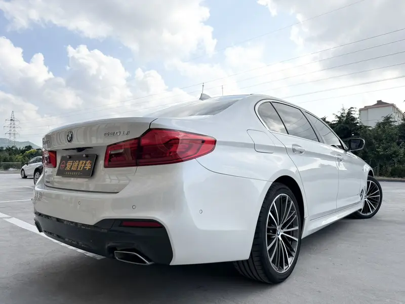 BMW 5 Series — фото 5