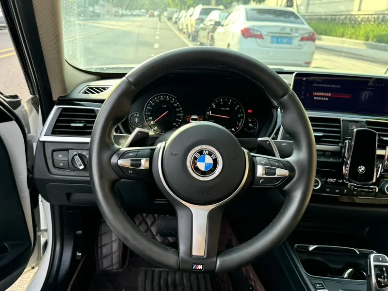 BMW 3 Series — фото 12