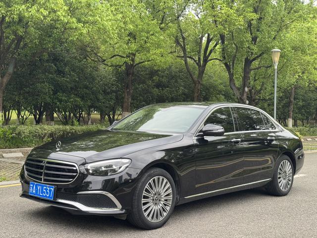 Mercedes-Benz E-class 2023 Черный из Китая, фото 3