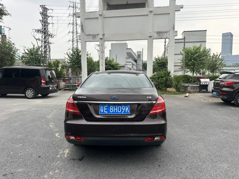 Geely Emgrand 1.5 L MT — фото 6
