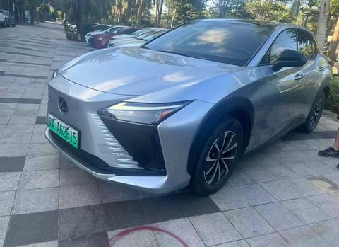 Lexus RZ