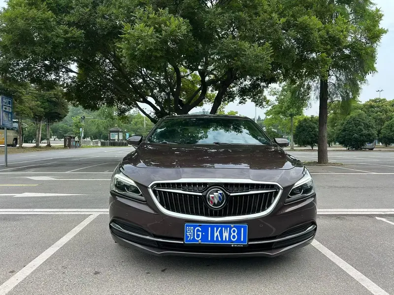 Buick LaCrosse — фото 2